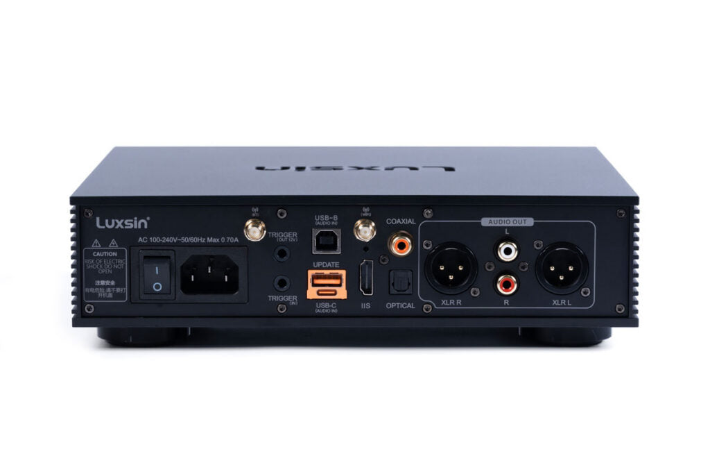 Luxsin X8 智慧桌面 DAC 和耳機放大器，帶 AI PEQ